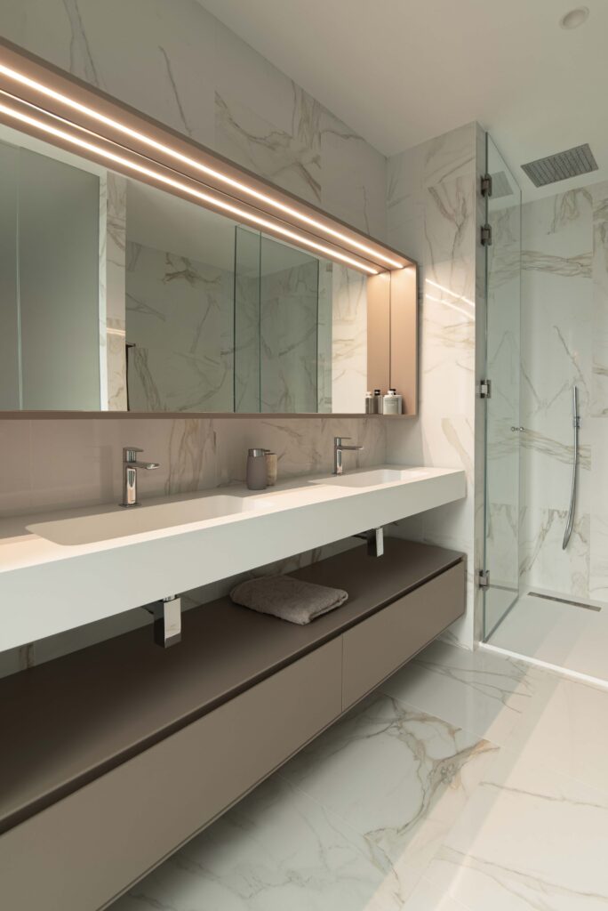 modulhaus-mit-schwimmbad-luxus-spanien