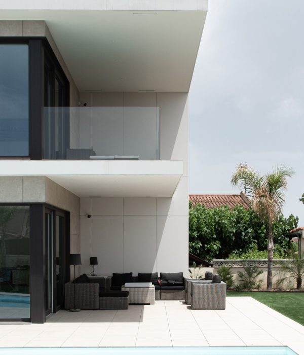 modulhaus-mit-schwimmbad-luxus-spanien-6